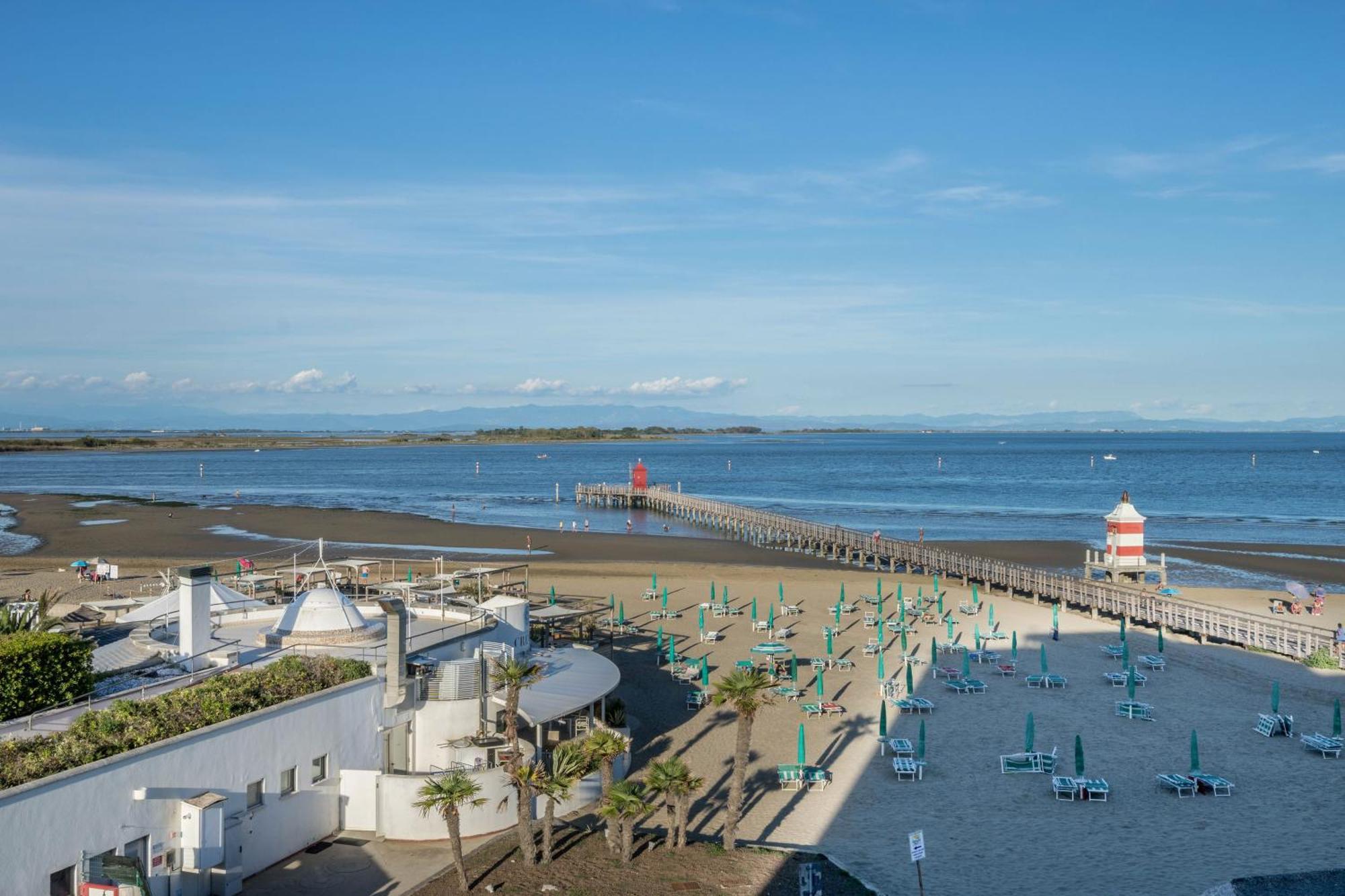 La Terrazza Sul Faro Apartment Lignano Sabbiadoro Bagian luar foto